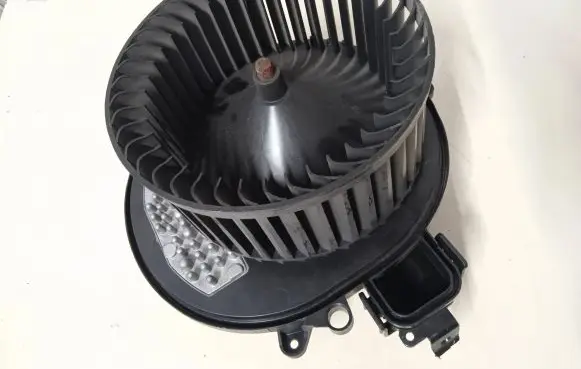 BMW 3 F30 F35 F31 Heater fan/blower T967354