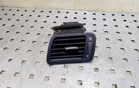 Volkswagen PASSAT B6 Dashboard side air vent grill/cover trim 3C1819701E