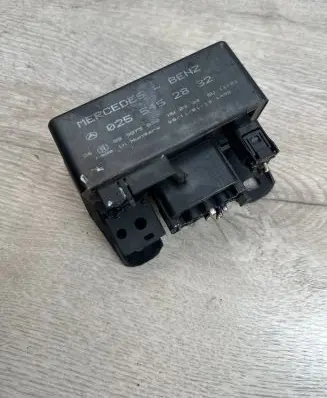 Mercedes-Benz A W168 Glow plug pre-heat relay 0255452832