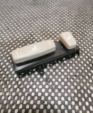 Toyota Avensis T250 Seat control switch 18A013