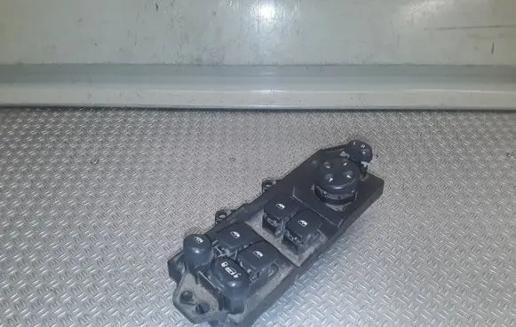 Chrysler Pacifica Electric window control switch 04685980AE