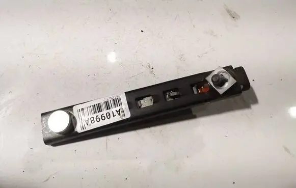 Renault Scenic III - Grand scenic III Seat belt adjustment rail