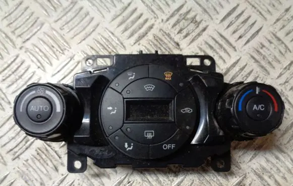 Ford Fiesta Climate control unit C1BT18C612BF