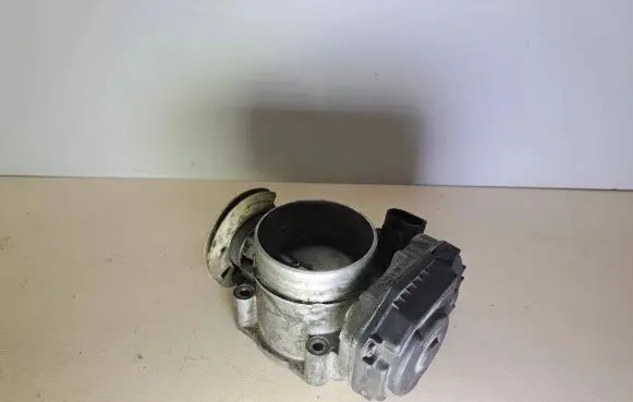 Audi A6 S6 C5 4B Throttle valve 078133063AK