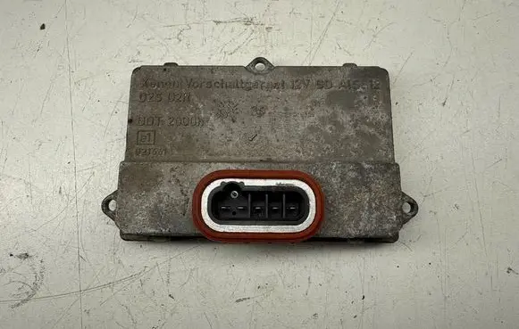 Audi A6 S6 C6 4F Headlight ballast module Xenon 5DV00829000 06050103185146
