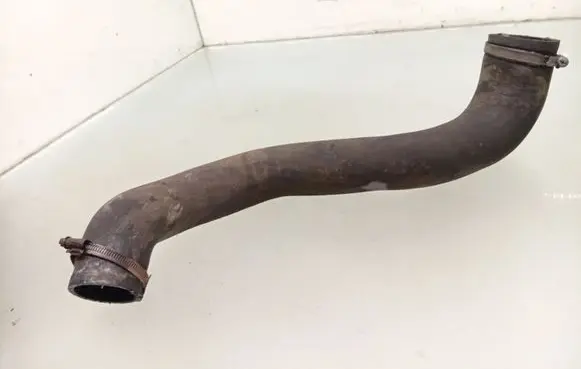 Intercooler hose/pipe