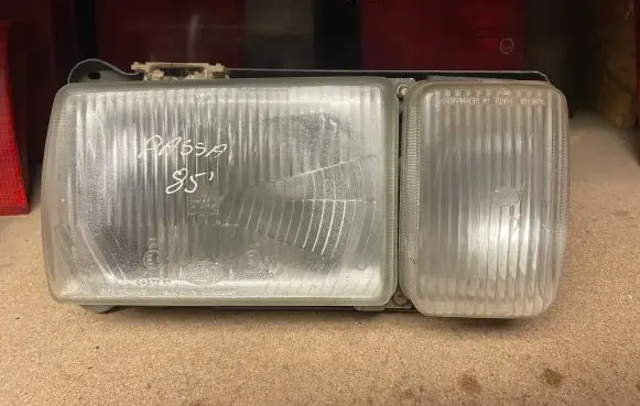 Volkswagen PASSAT B2 Headlight/headlamp 302124502 130181