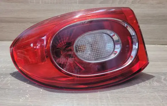 Volkswagen Tiguan Rear/tail lights 5N0945095J