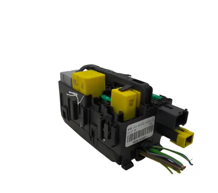 Peugeot 308 Fuse module 9806192580