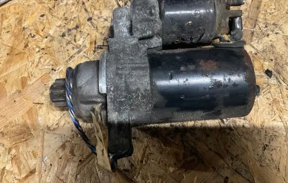 Volkswagen Cross Polo Starter motor 0001140100
