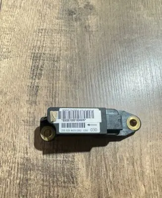 Mercedes-Benz S W220 Airbag deployment crash/impact sensor 2208204426 00030100010 000301091324533
