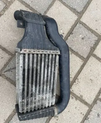 Opel Zafira A Intercooler air channel guide 81770 24436438