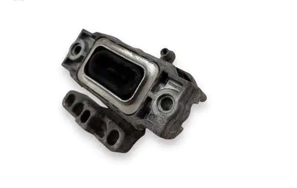 Volkswagen Golf VI Engine mount bracket 1K0199262CB