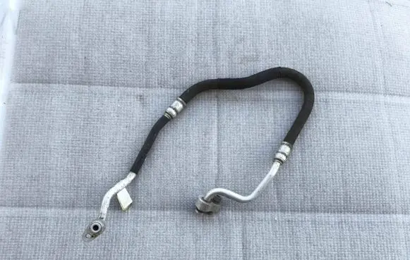 Audi Q3 F3 Air conditioning (A/C) pipe/hose 8V0816721F