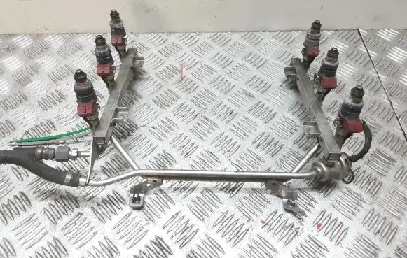 Audi A8 S8 D2 4D Fuel injectors set 078133681AJ