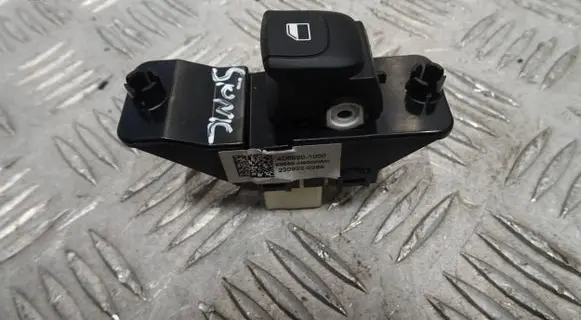 KIA Stonic Electric window control switch 93580-H8000