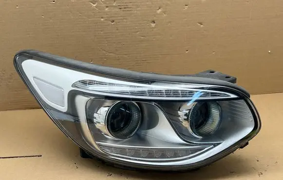 KIA Soul Headlight/headlamp 92102E4