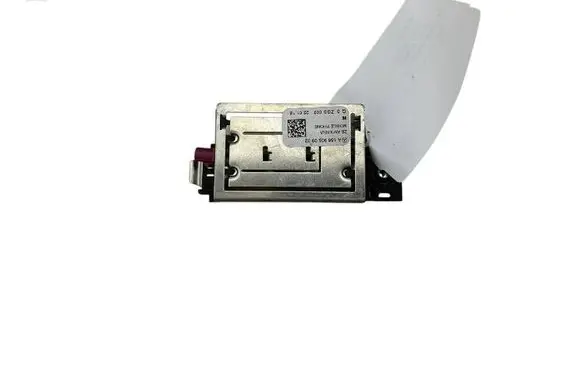 Mercedes-Benz EQB Aerial antenna amplifier A1569050902