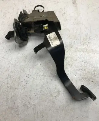 Smart ForFour I Clutch pedal A4542900116