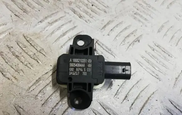 Mercedes-Benz B W246 W242 Airbag deployment crash/impact sensor A1668210351 56054084AA 141217703