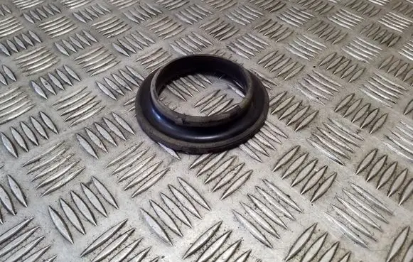 Hyundai ix35 Front coil spring rubber mount 546232P000