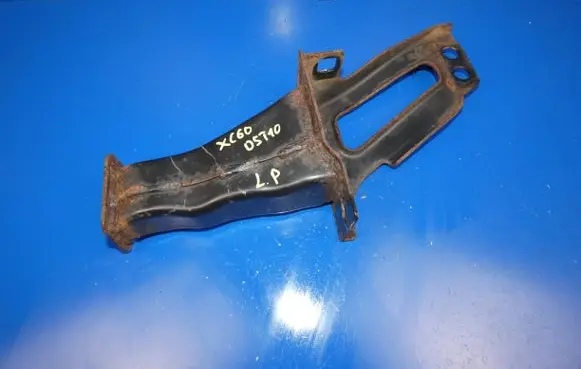 Volvo XC60 Front bumper shock/impact absorber 