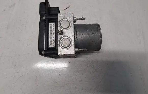 Audi A4 S4 B7 8E 8H ABS Pump 8E0614517AK