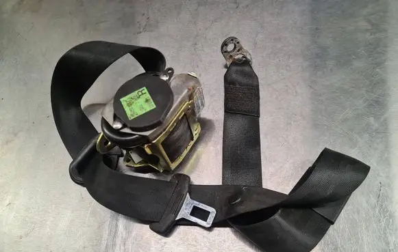 Audi A6 S6 C5 4B Front seatbelt 4B0857706A 07101998 560575800A