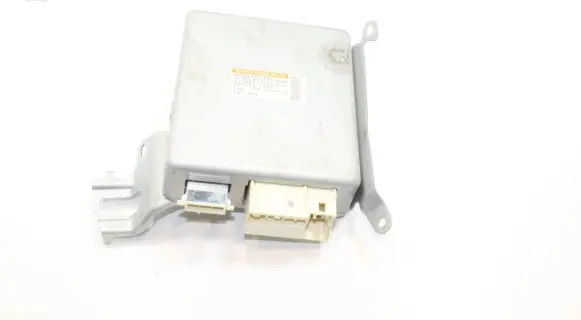 Toyota Avensis T270 Power steering control unit/module 8965005131 6900002691