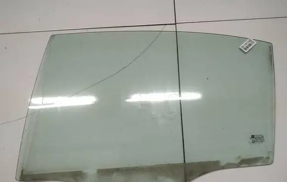 Opel Vectra C Rear door window glass as2