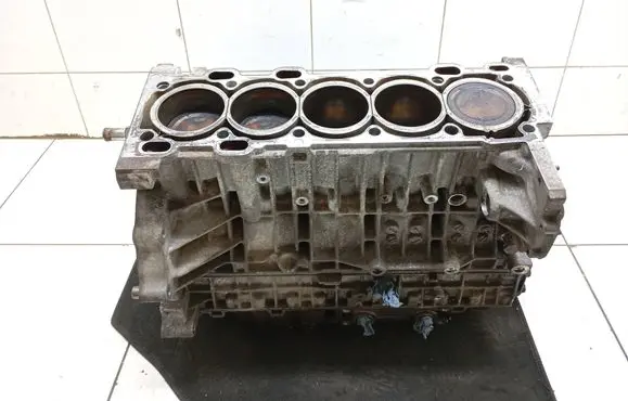 Ford Focus Engine block B5254T 3808679