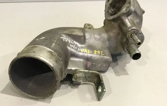 Toyota Hilux (AN120, AN130) Engine coolant pipe/hose