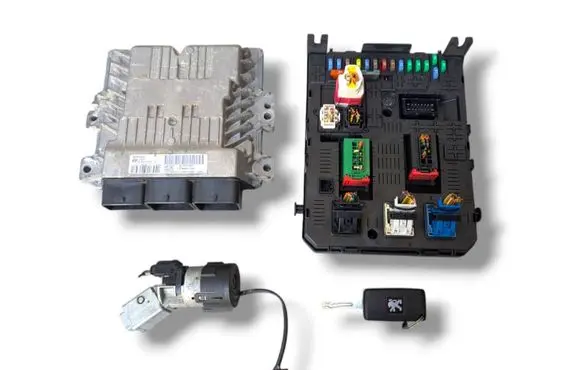 Peugeot 5008 Engine ECU kit and lock set 9666571380 9676761080