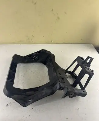 Jeep Cherokee Headlight/headlamp mounting bracket T510011AE T510011A