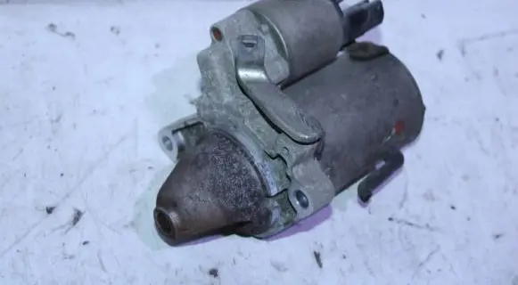 Toyota Yaris Starter motor 2810000031