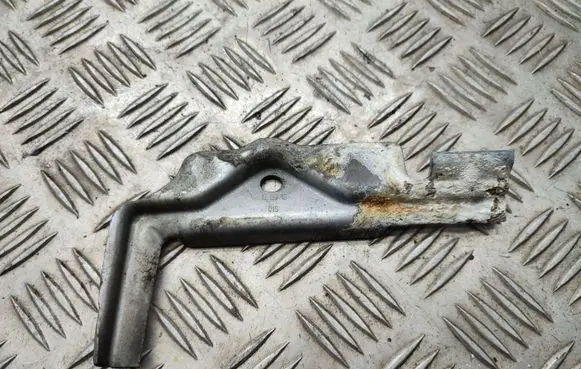 Volkswagen Golf VII Battery bracket 