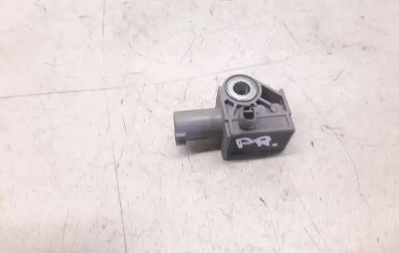 Mercedes-Benz C W204 Airbag deployment crash/impact sensor A2048201985 04896011AB 5WK43594
