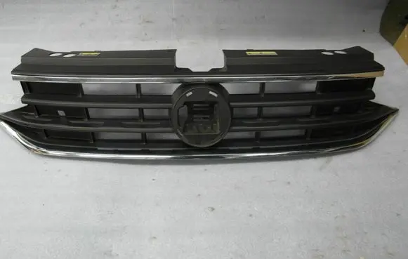 Volkswagen Tiguan Front bumper upper radiator grill 5NA853651BC