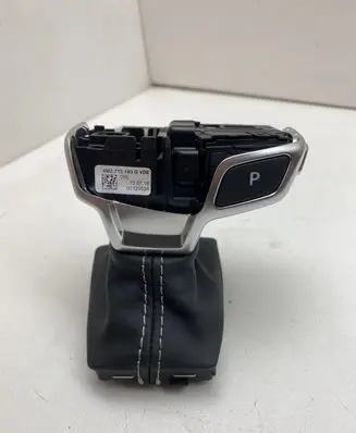 Audi Q7 4M Gear shifter/selector 4M2713140G