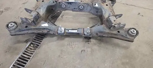 Jaguar F-Pace Rear subframe T4A40845