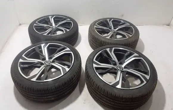 Volvo S60 R19 alloy rim 