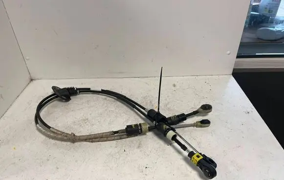 Volvo S60 Gear shift cable linkage 31367772