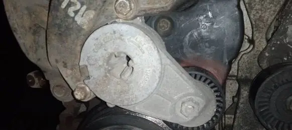 Dodge Journey Generator/alternator belt tensioner 04891659AA 1345A013