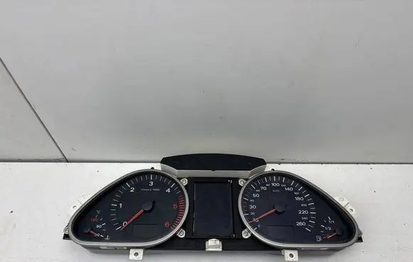Audi A6 S6 C6 4F Speedometer (instrument cluster) 4F0920900L 4F0910900A