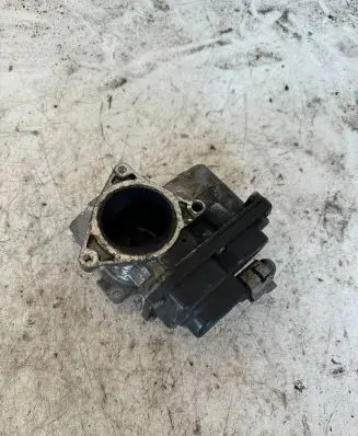 Volkswagen PASSAT B6 EGR valve 03l131501g