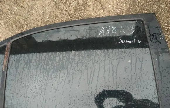 Hyundai Sonata Rear door window glass
