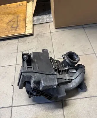 Honda HR-V Air filter box