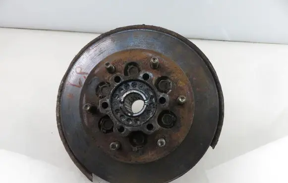 Front wheel hub spindle knuckle