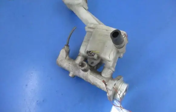 Nissan Primera Master brake cylinder
