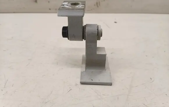 BMW 2 F46 Front door lower hinge 